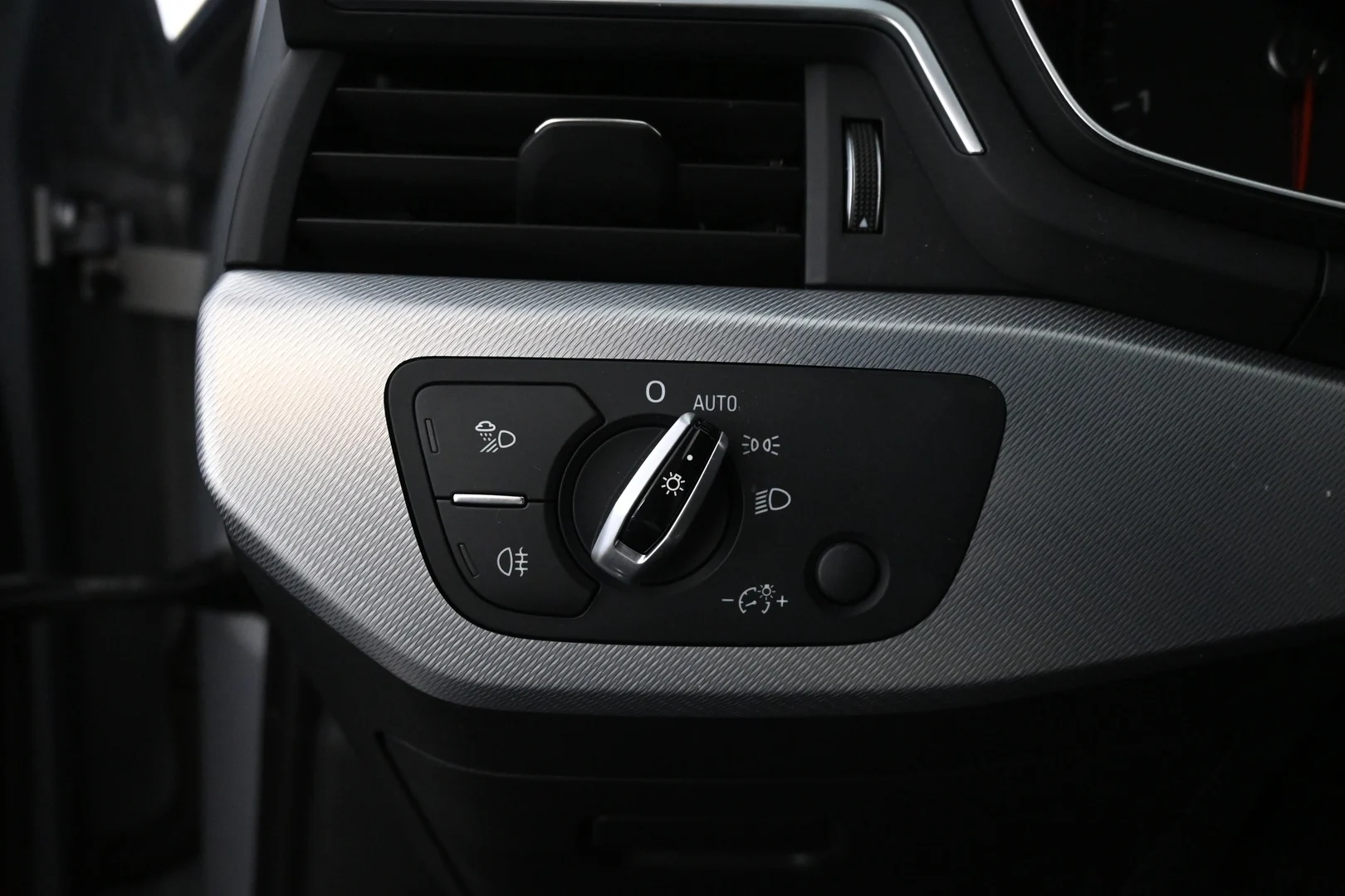 Car Image - 6gKdYzYB8lwx4qjYQUFcQb