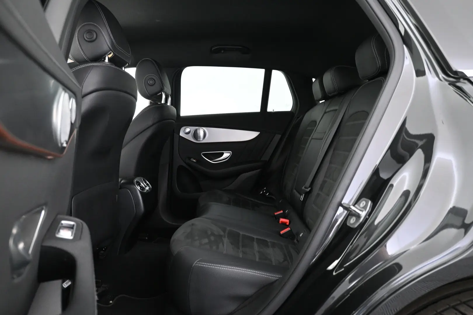 Car Image - 7c3sYkwmjVOgTrFe7pRSt8