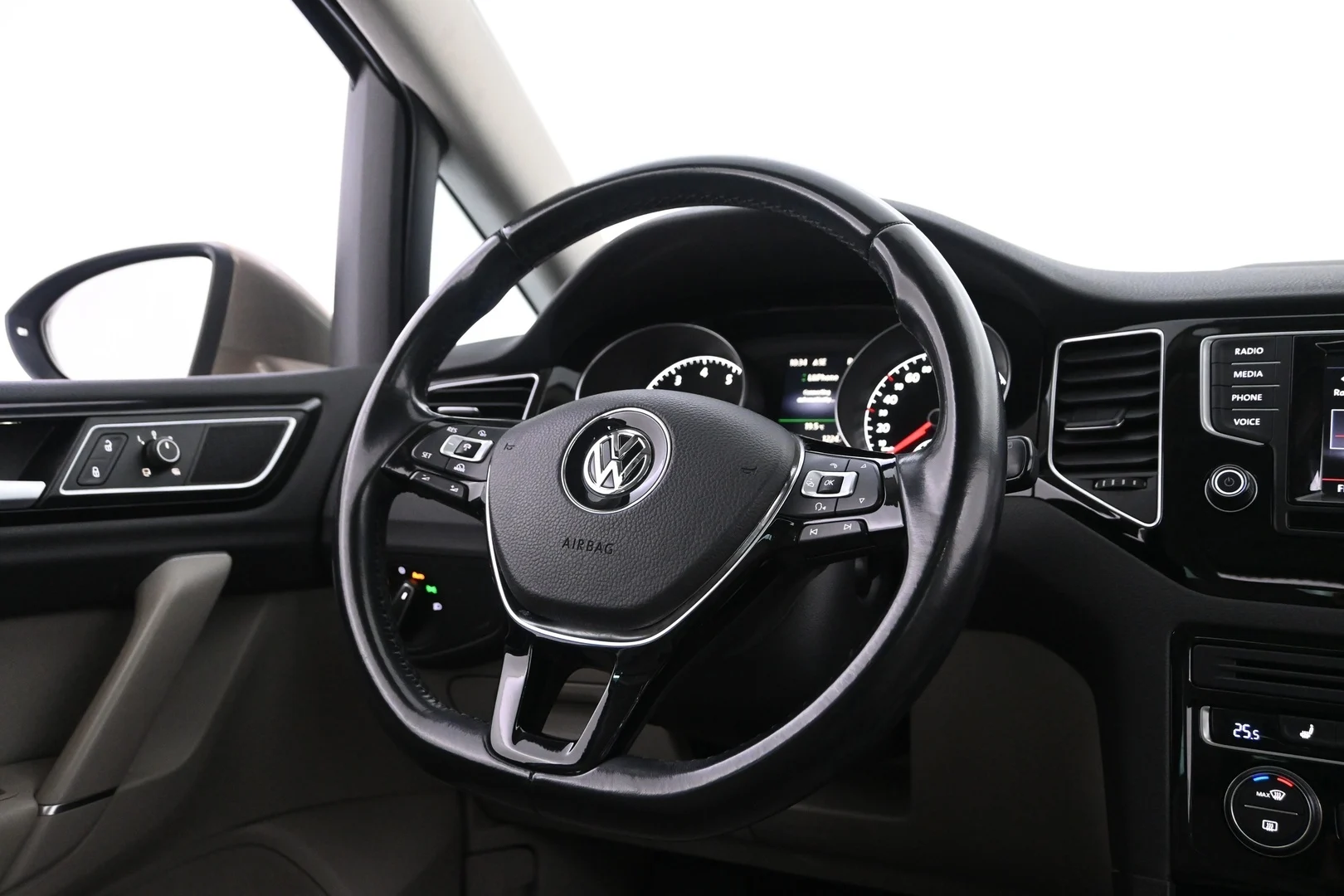 Car Image - 6s6vNYw9NVnxQjKo5WPxen