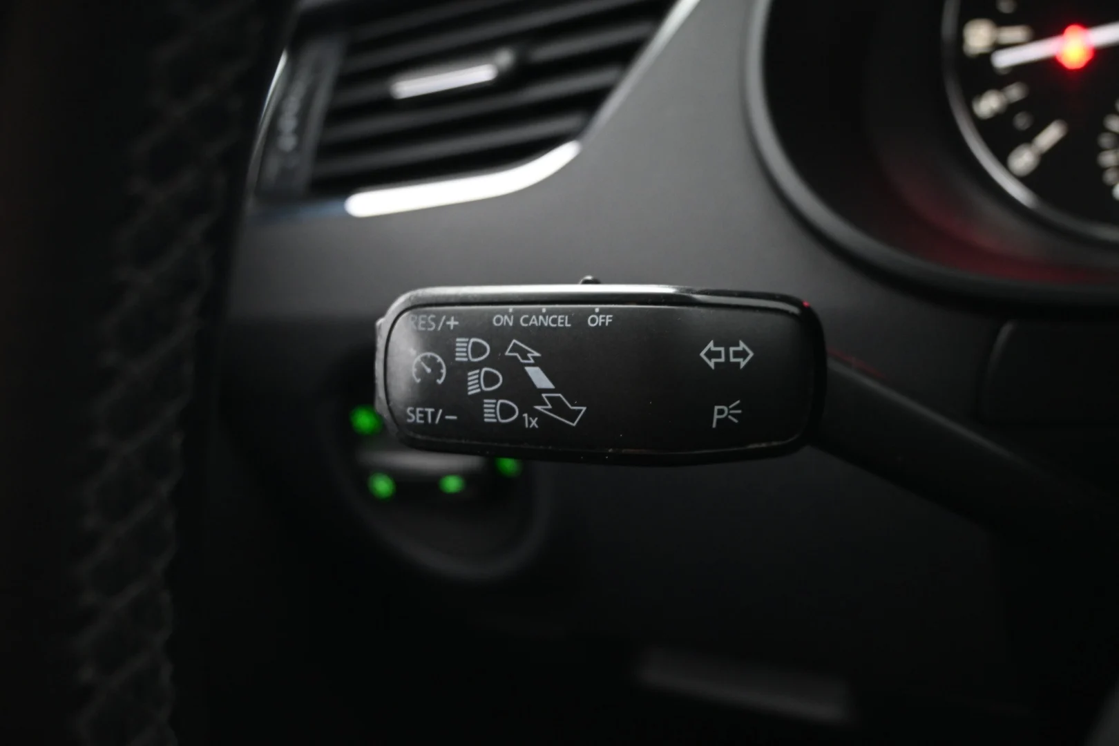 Car Image - wDHIYy7B8oY2HZMgX6EXX
