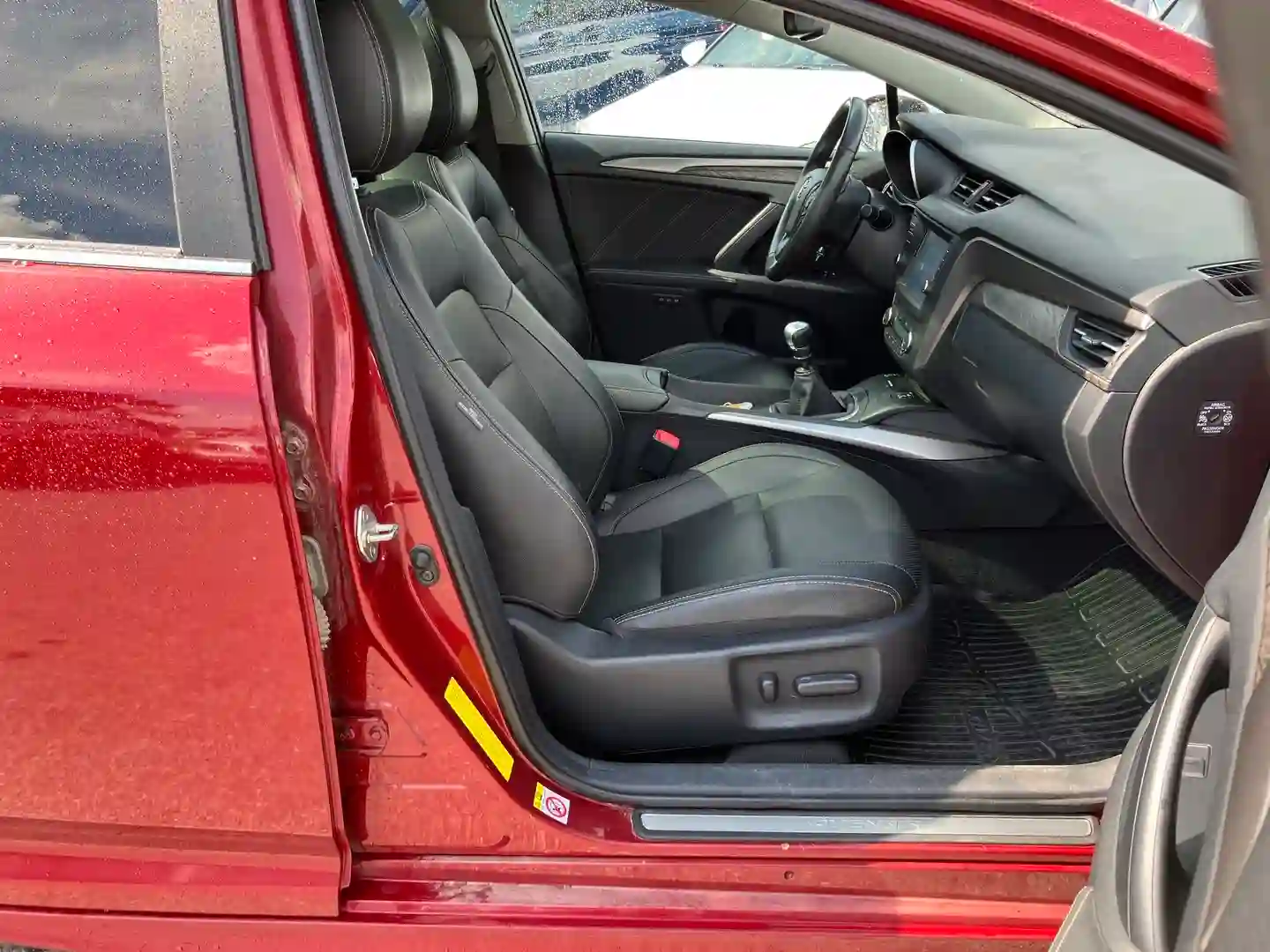 Car Image - 49uCYXjW8Qx4brmVILPROq