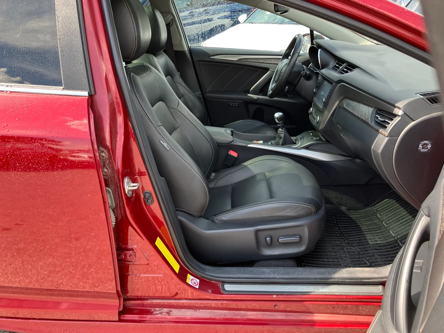 Car Image - 49uCYXjW8Qx4brmVILPROq