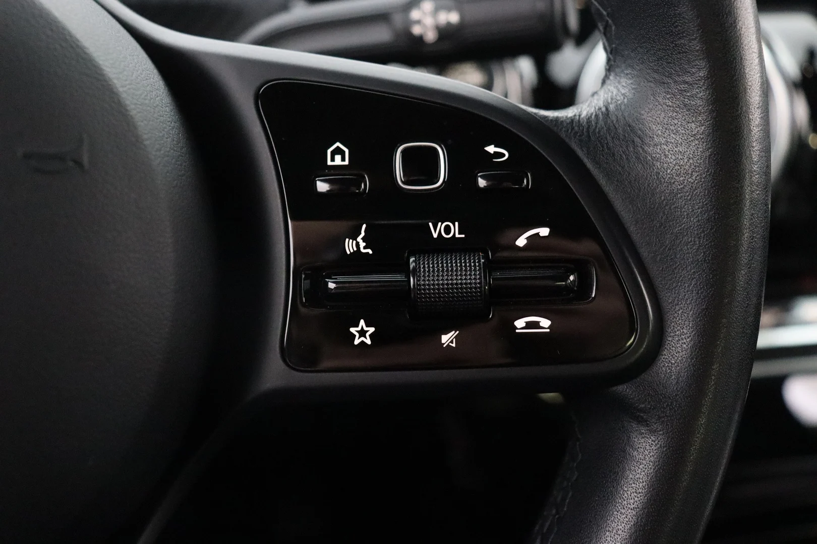 Car Image - 25bDwhlmVnhVu0WKUe7xkP