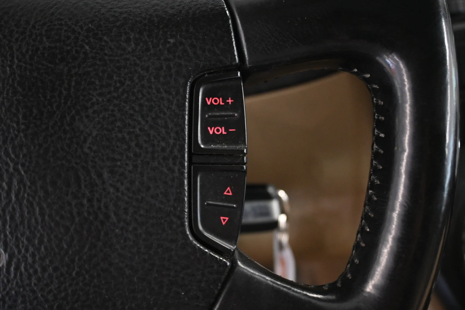 Car Image - 7LkwnFZUt6aSvB44ZIvJX5