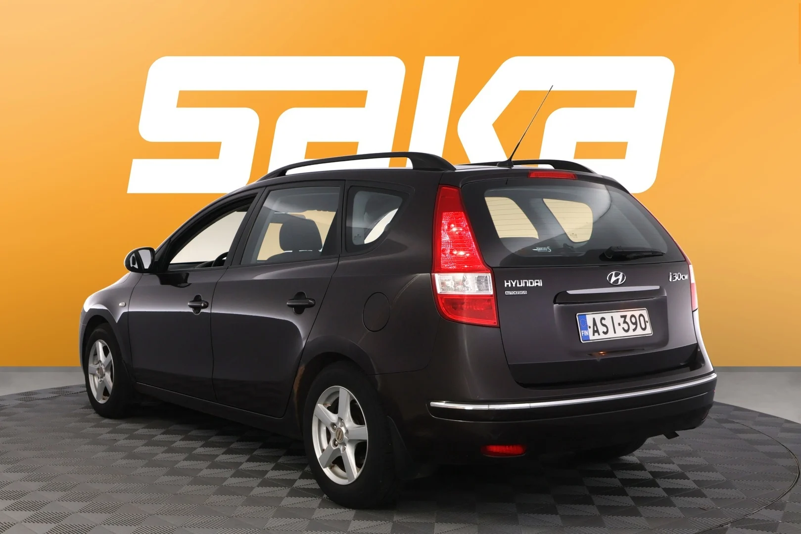 Car Image - 16dMa1MIqajuWD8tfIMoyq