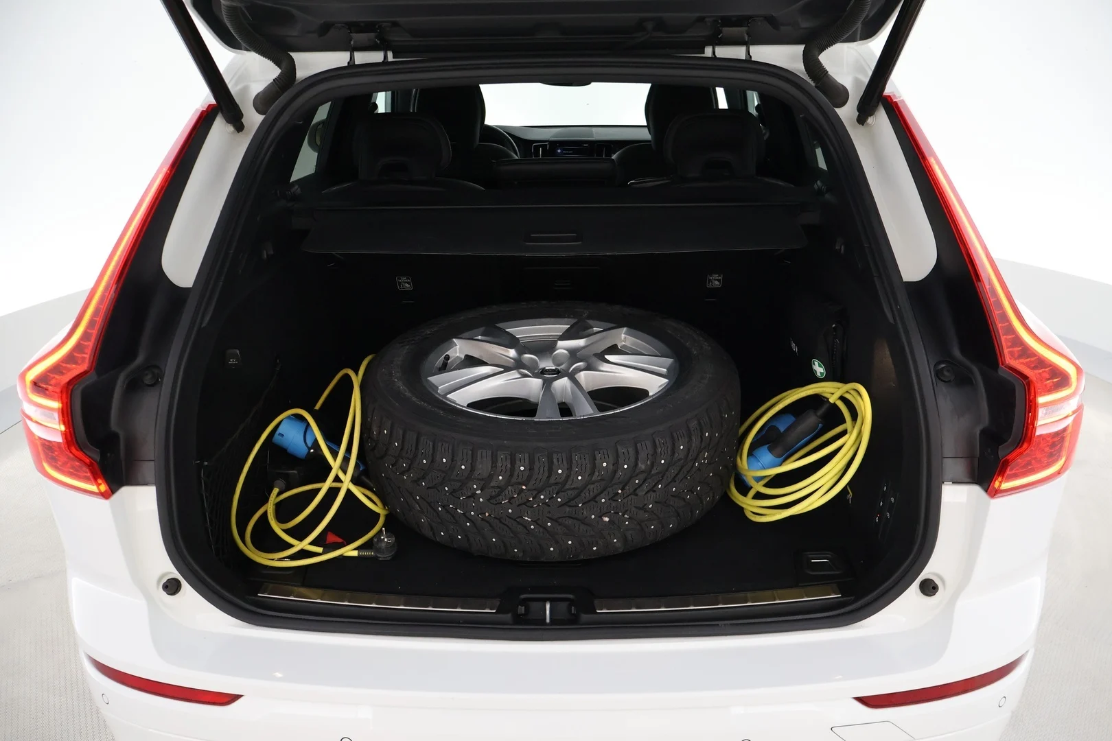 Car Image - 2lwl83nsgZZKwcFfxKGfNI