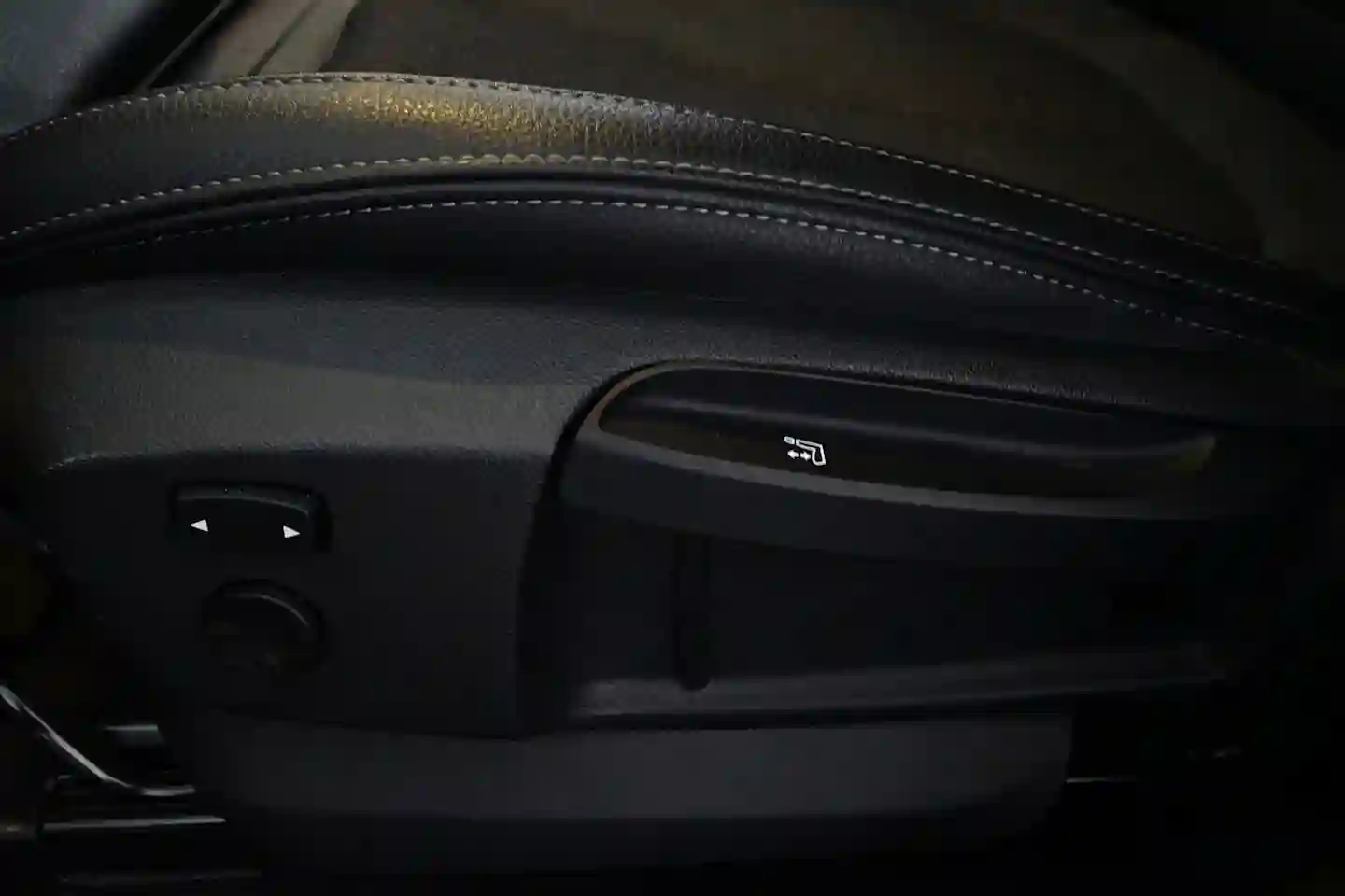 Car Image - 4GQH2LuB9dNzhQ1Fj5JPRX