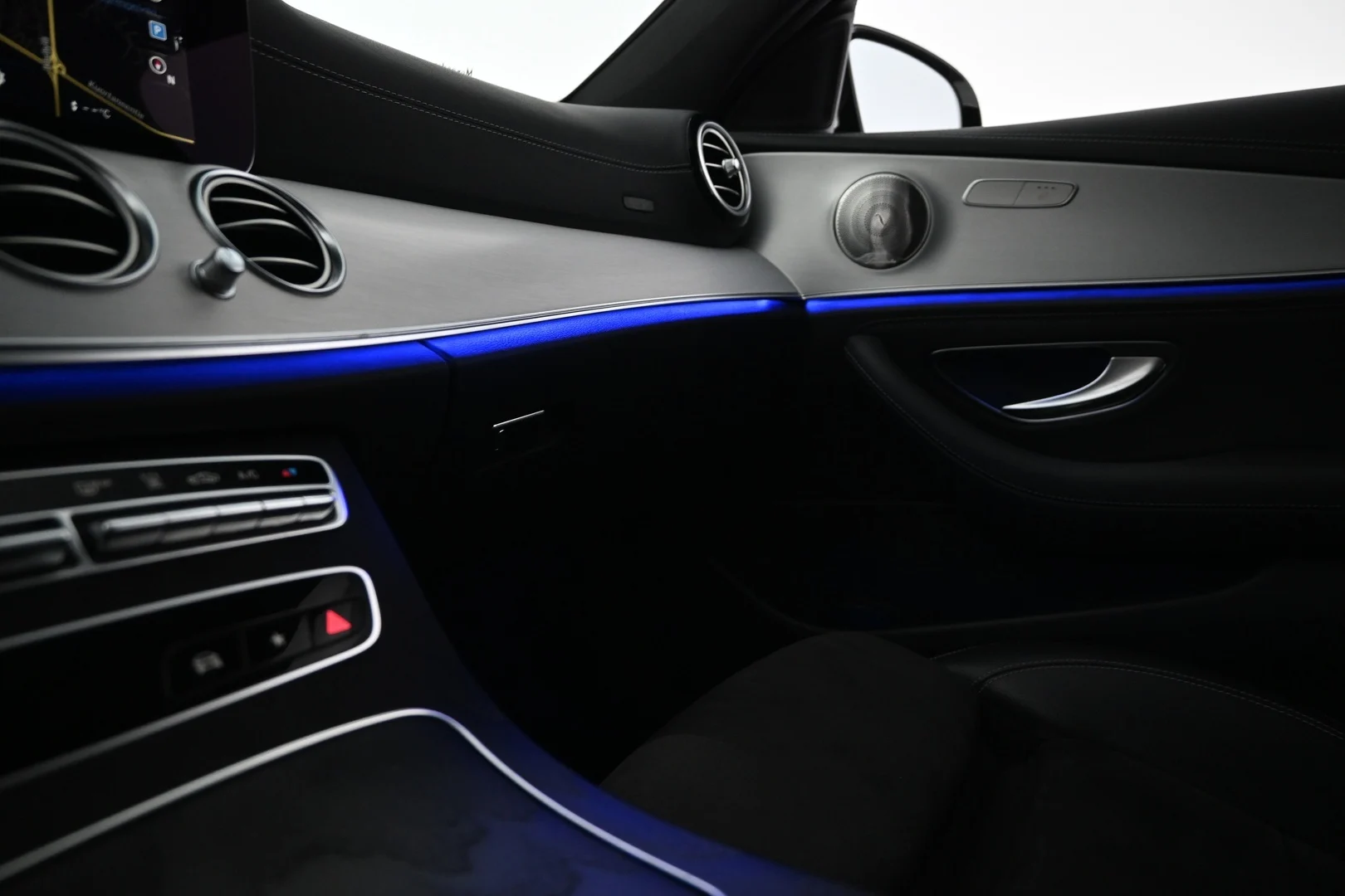 Car Image - 2Qj6aeVfOOhyZWN98nhaJA