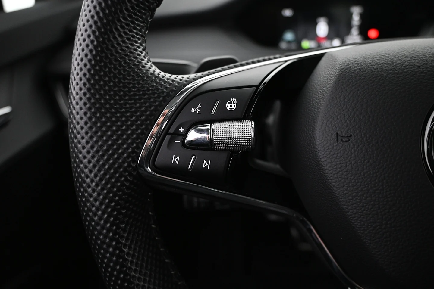 Car Image - 6fmWmKaAWtnI4s317w2a6t