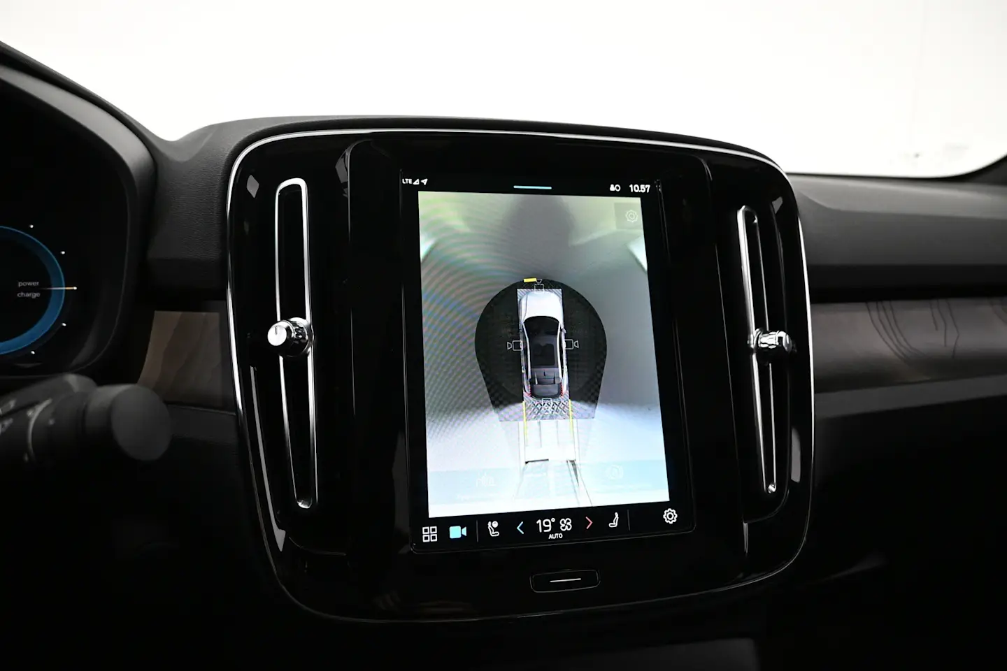 Car Image - 6UKbuzITK4E8LCB9dkqlAw