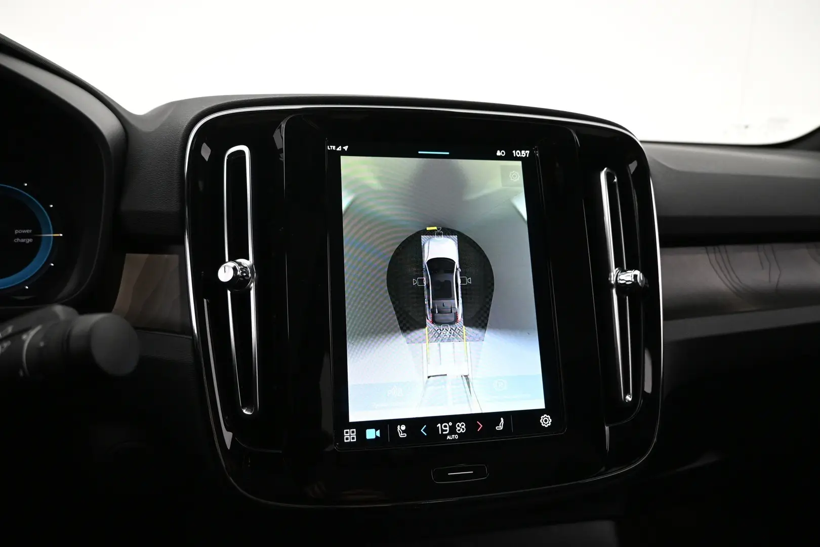 Car Image - 6UKbuzITK4E8LCB9dkqlAw