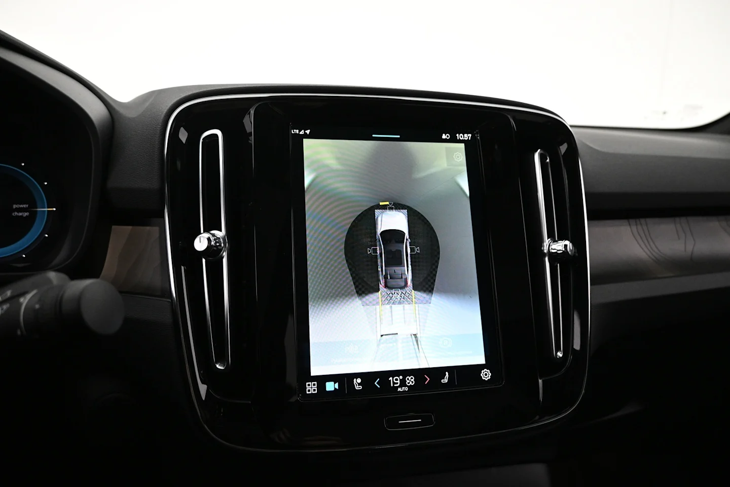 Car Image - 6UKbuzITK4E8LCB9dkqlAw