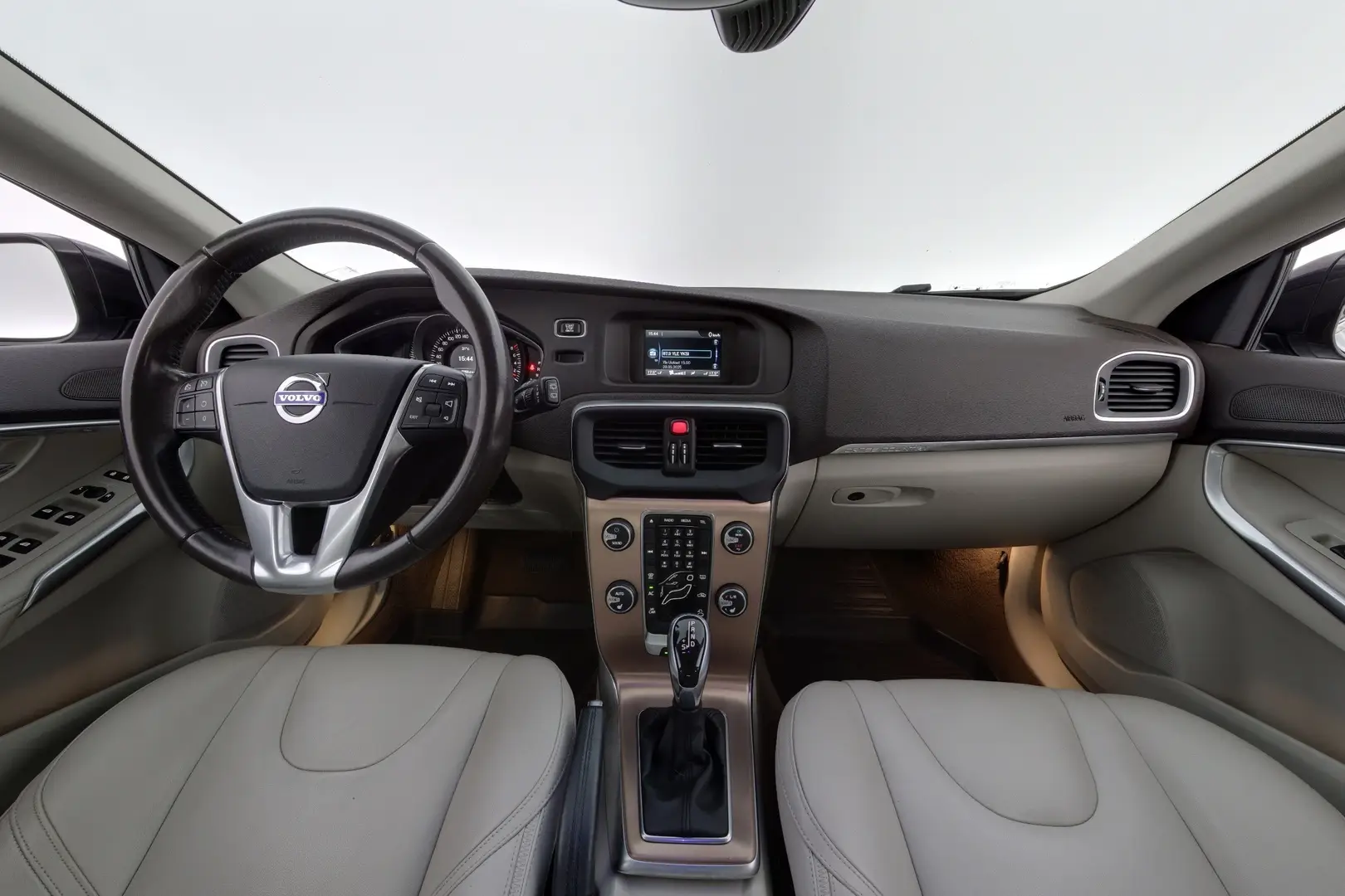 Car Image - 2zCMPNNWZ7Lui3bAobCoV0