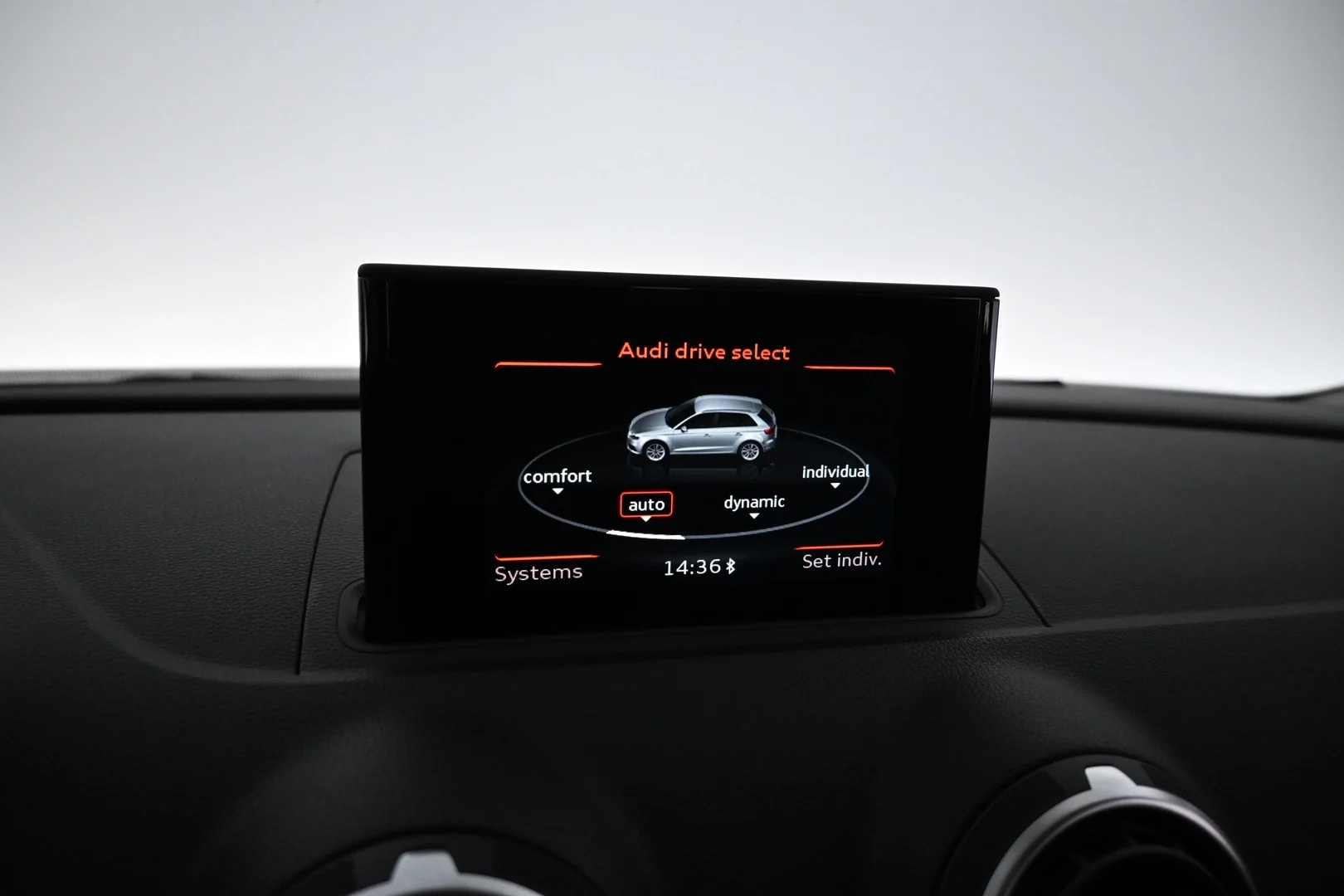 Car Image - 64L6SW3EqkNq2VerSv4jRm