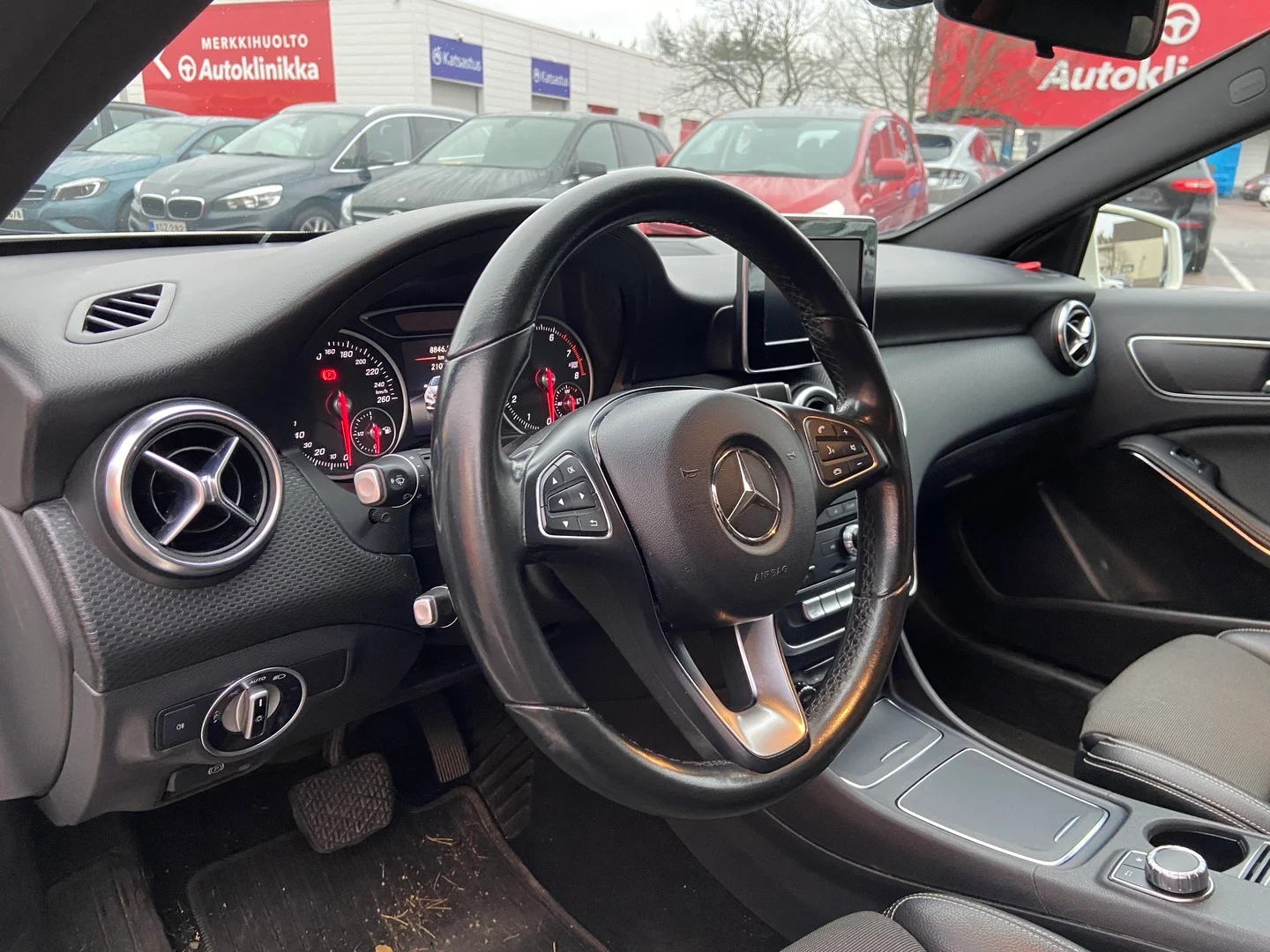 Car Image - 1a1fAcOJGS520Z2asyWN3L