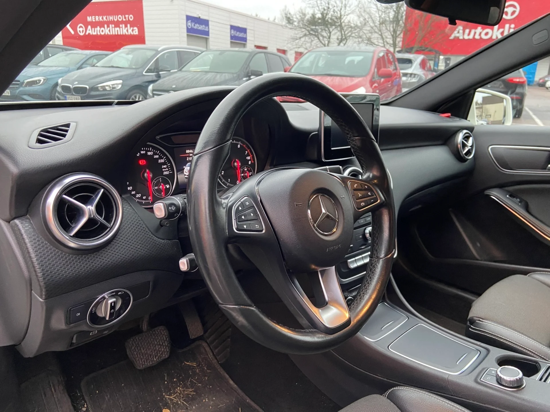 Car Image - 1a1fAcOJGS520Z2asyWN3L