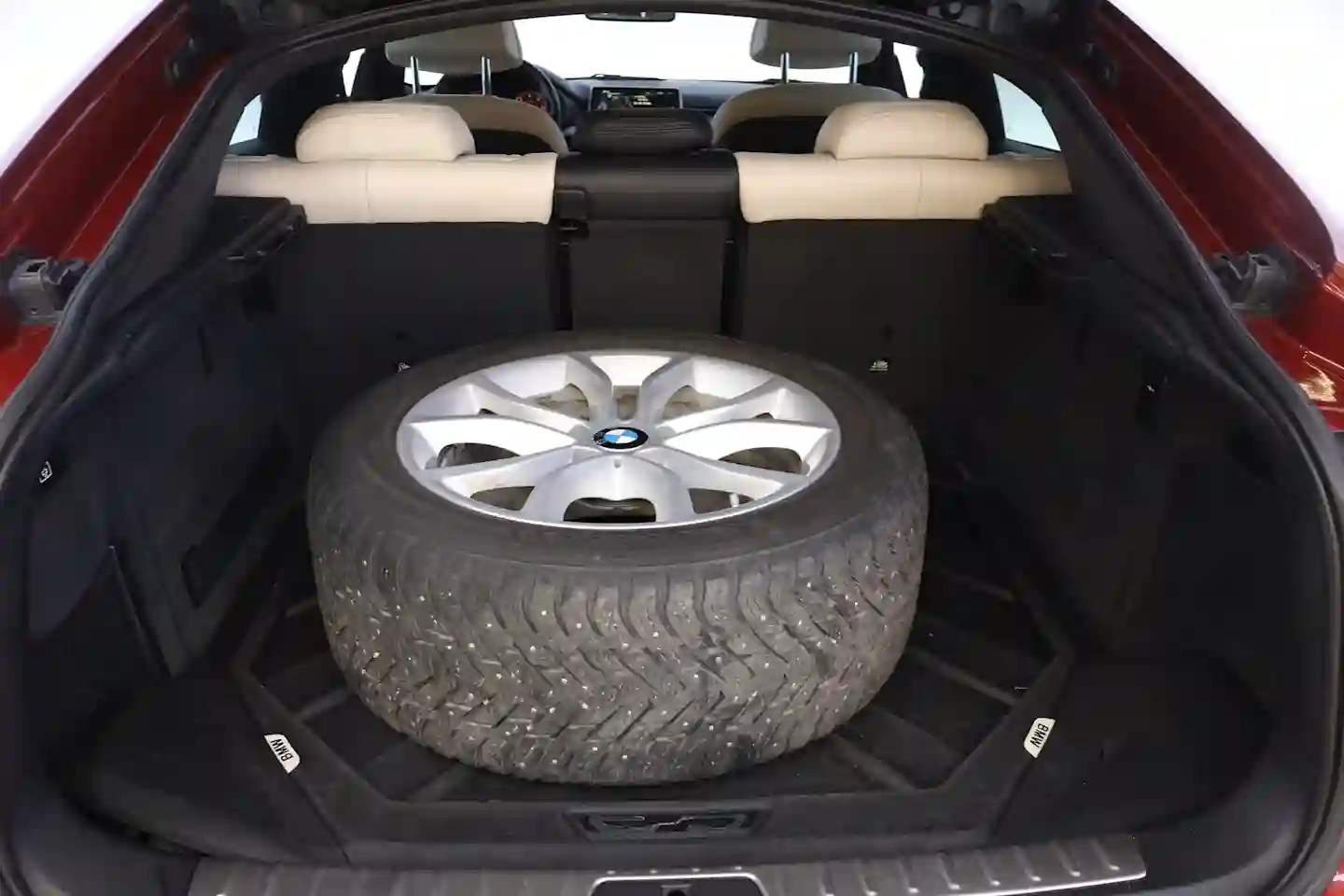 Car Image - 6UZspv60ugRmlx3Phaac8Y