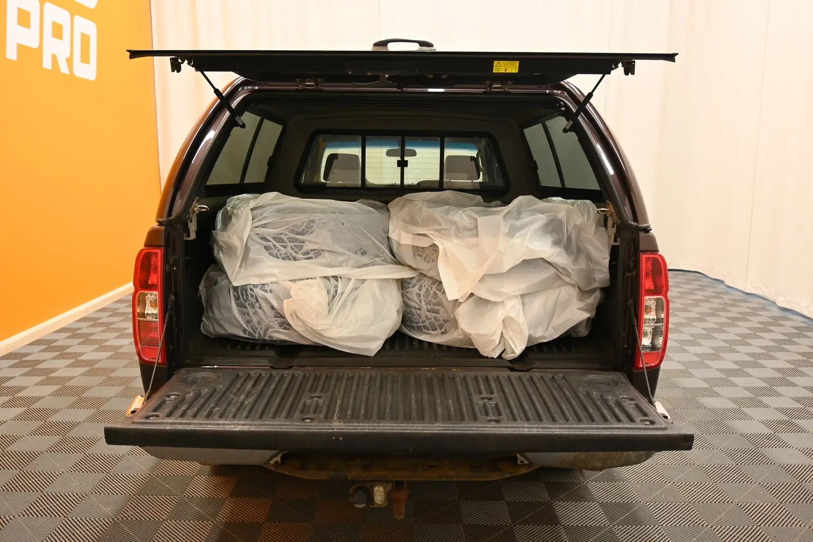 Car Image - 1pJdAx8QMvlFgIK7VO42Tm