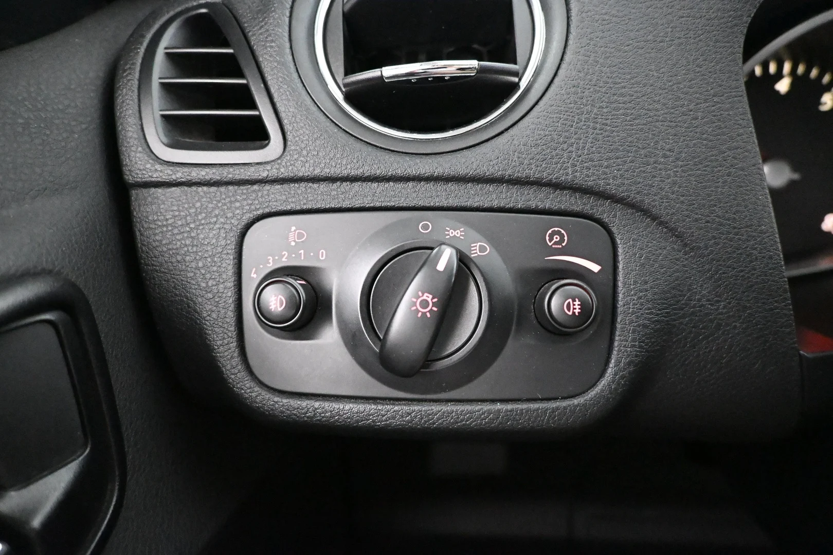 Car Image - 30dM4neqUJ1gXJqytK8gl3
