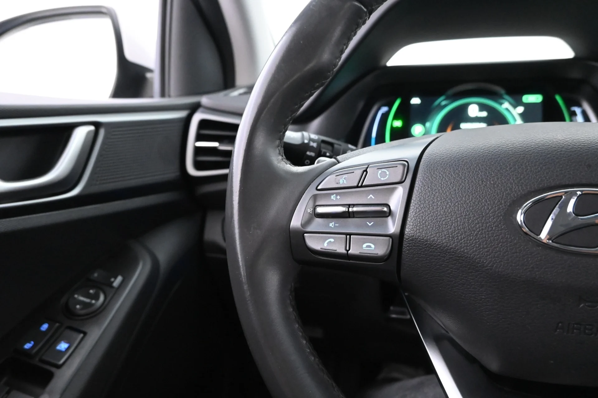 Car Image - 2RbvLkiz7vwgSVsvPSOamx