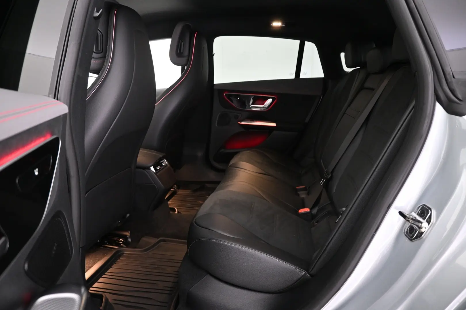 Car Image - e45x34NNFbo1dNcMBIDs7