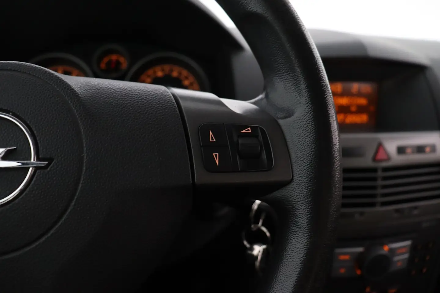 Car Image - 3AGoQcn87OfXCDOnvGxtk9