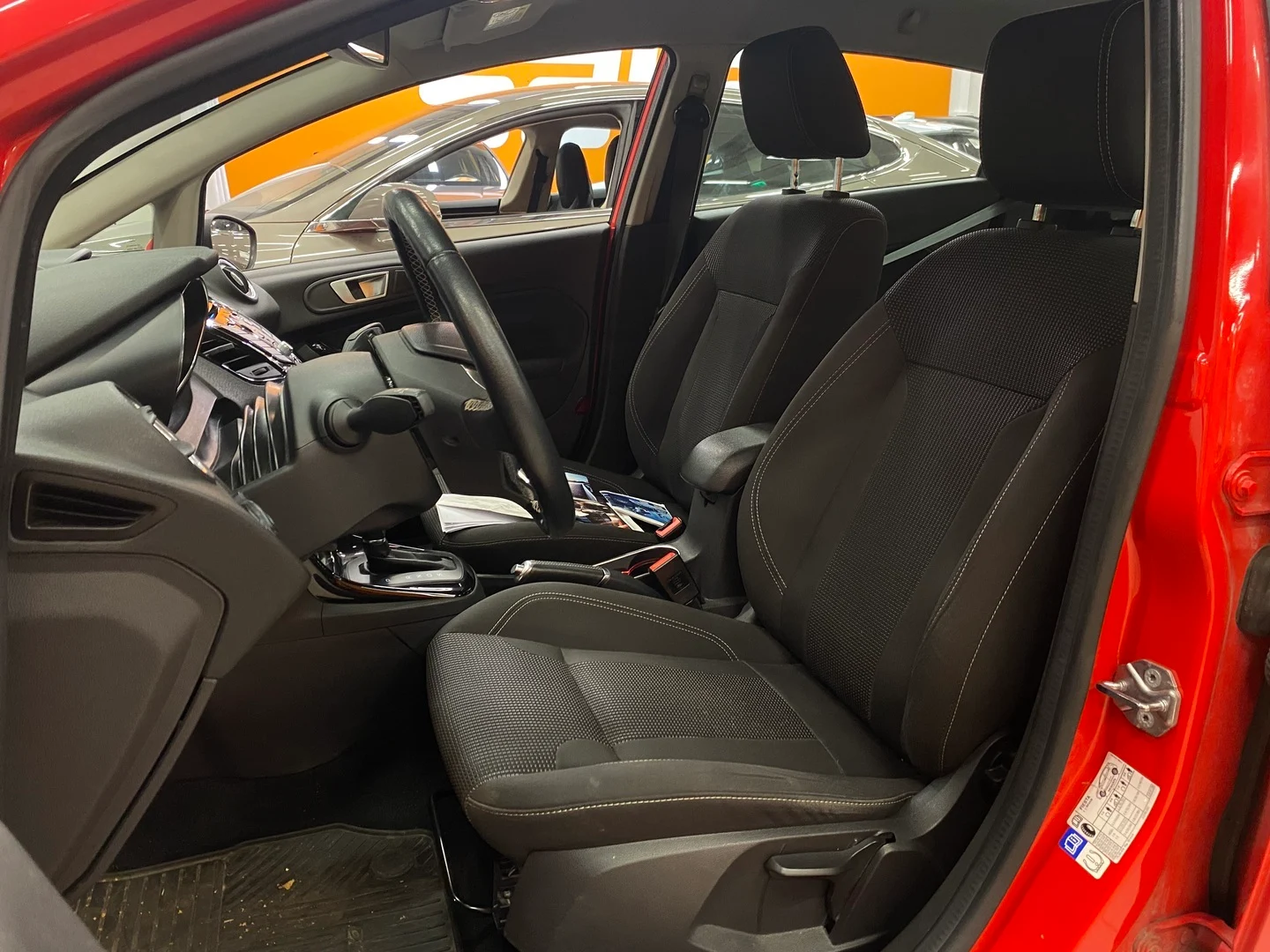 Car Image - 2nMXqox276pg7aqy9zJyCo