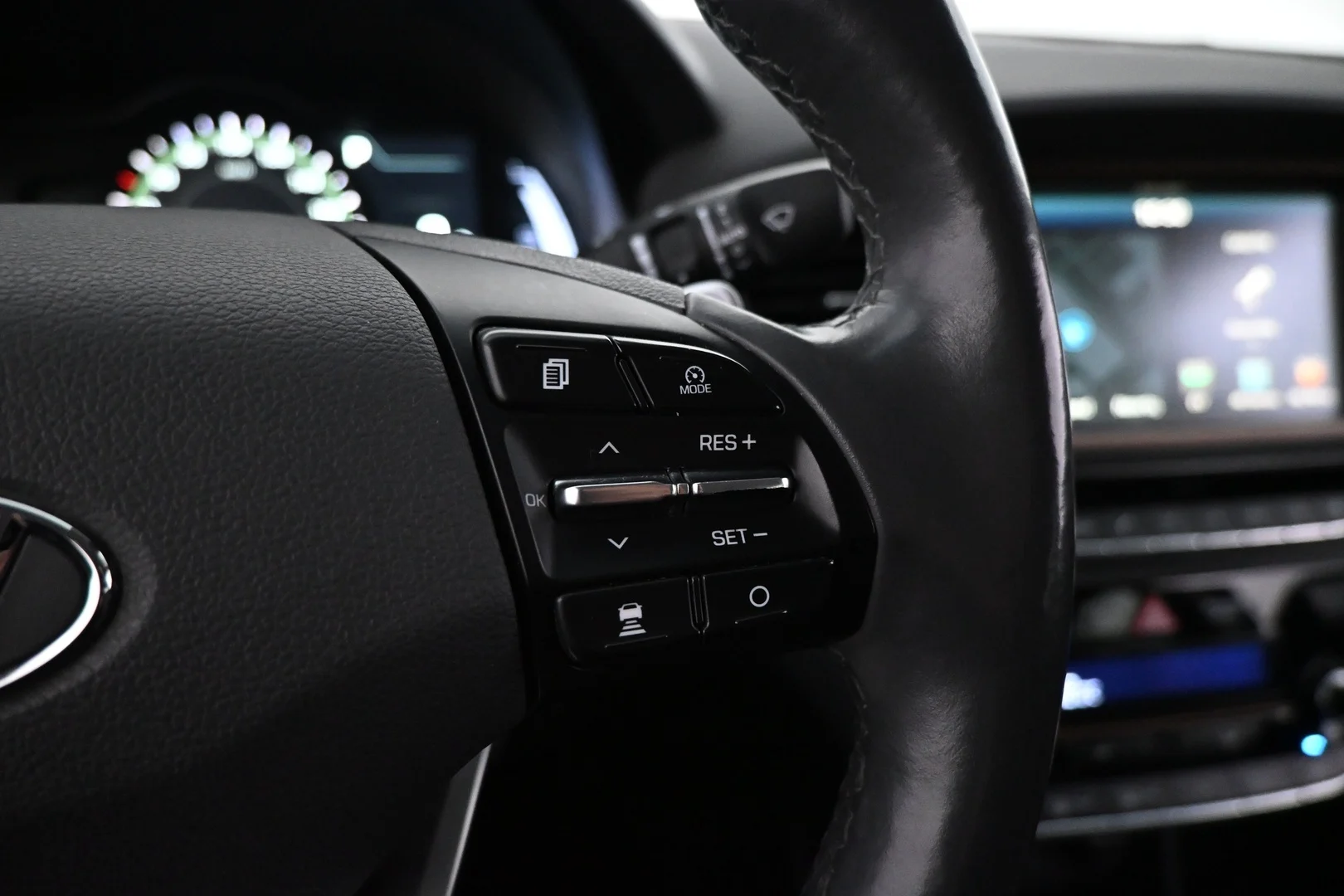 Car Image - 6Q2OHRnDxL6WvUp75AEFk6
