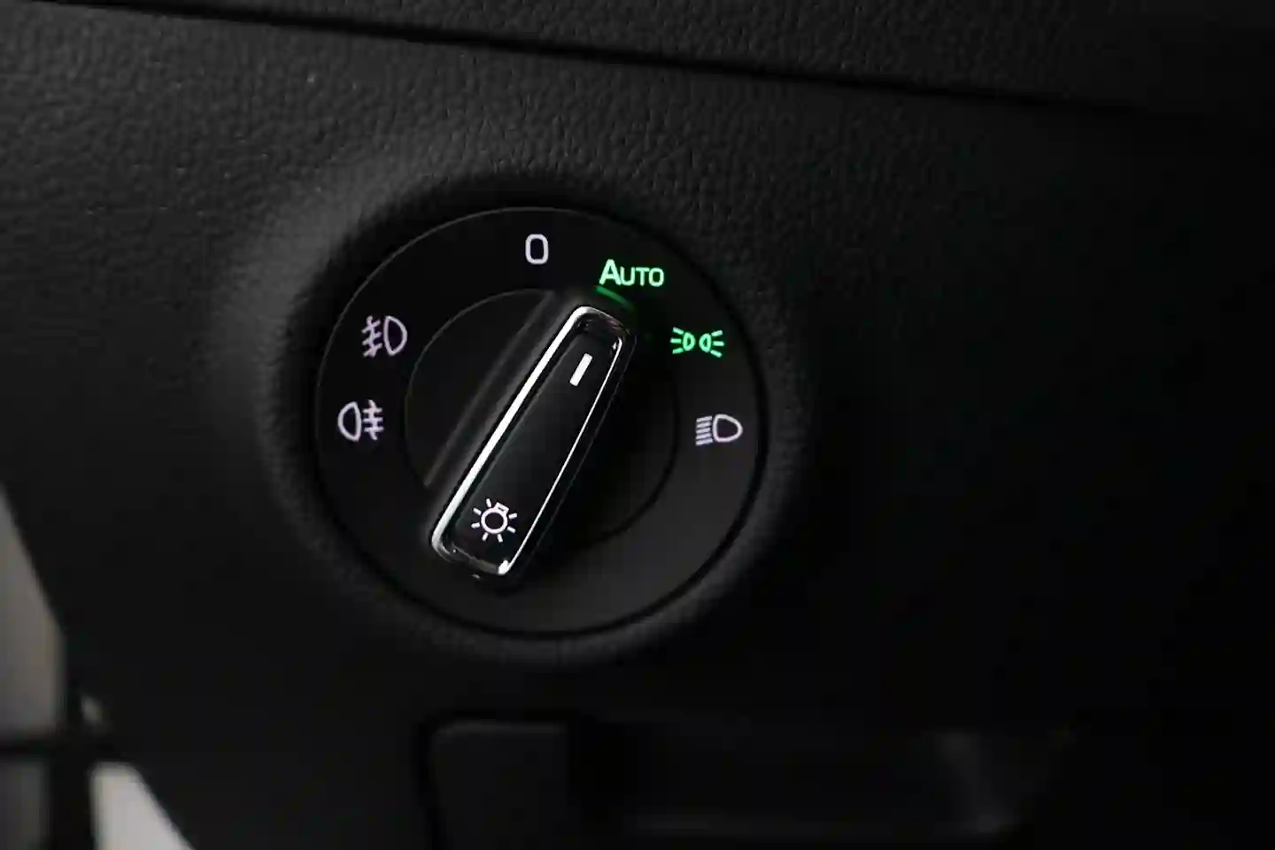 Car Image - 3Xb1gfBH5OfUhDmUNXWZVn