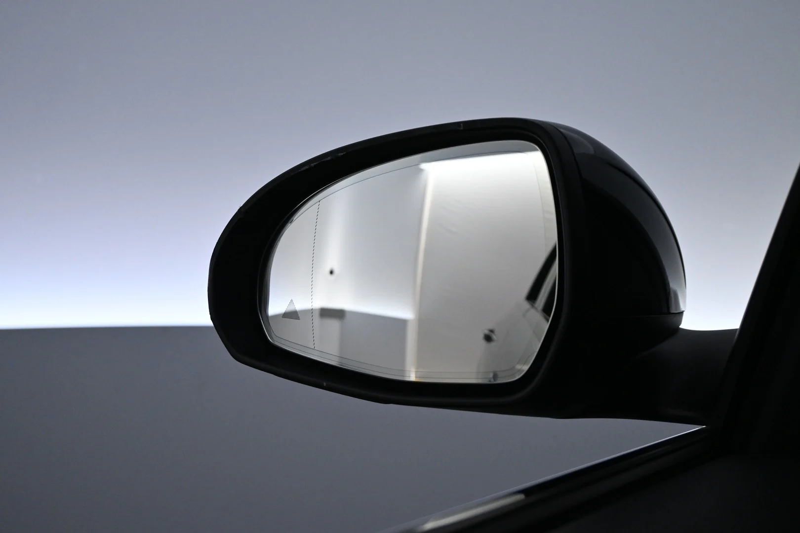 Car Image - 3Gs5bqia4ZTicJceQy2X0T