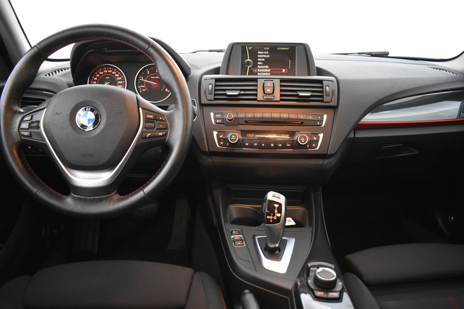 Car Image - 015qMaFzUS5cYX4MNgJ1Ao