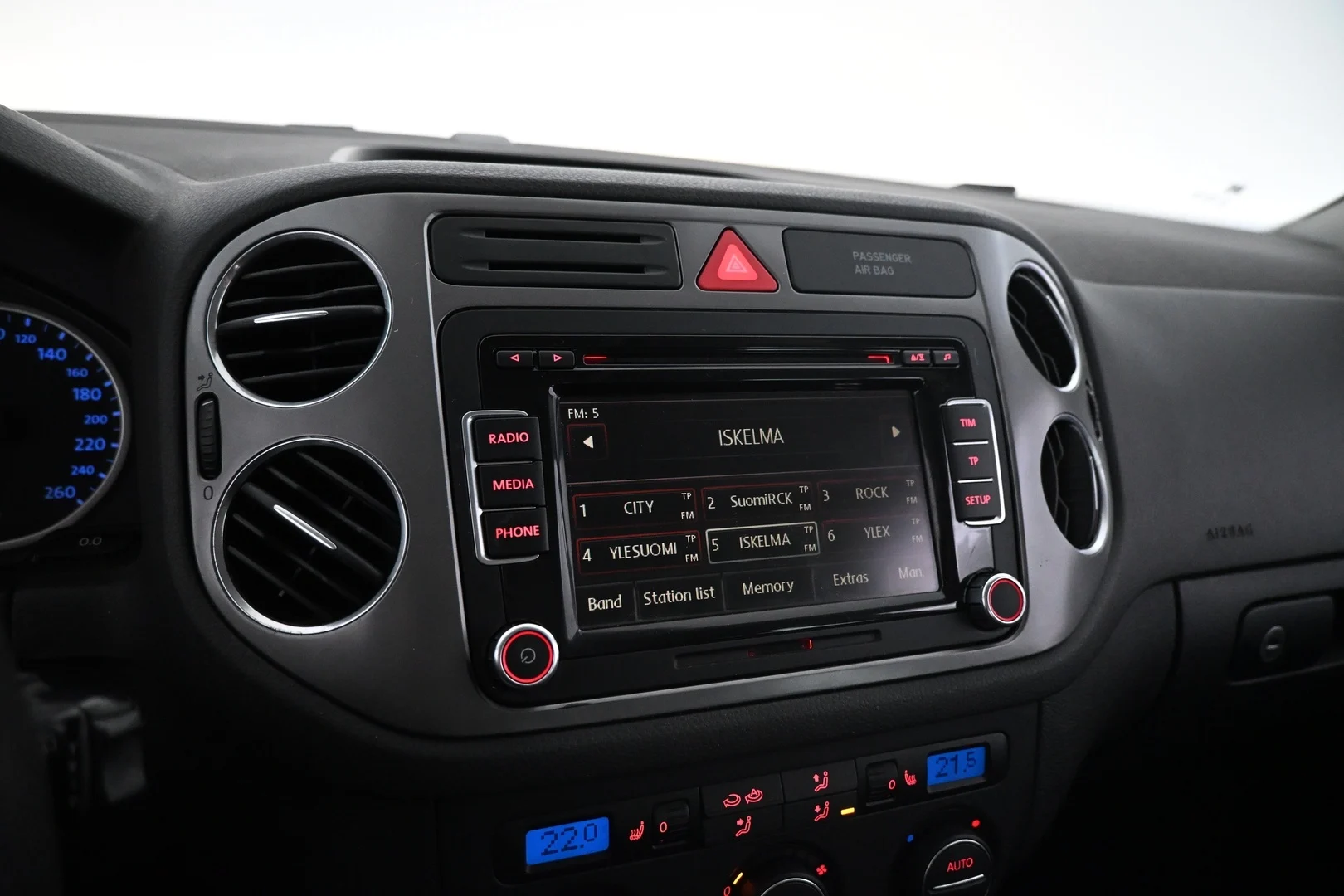 Car Image - 6IdZyyYtk9lEkNsVujGKCD