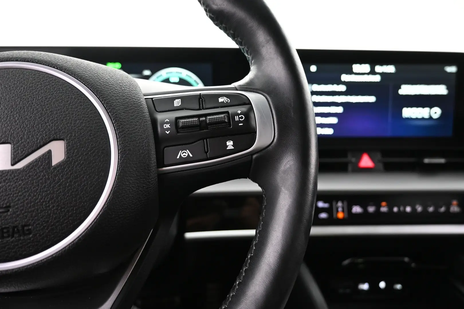 Car Image - 3n8WMBKTQ66eSaPl3DN5s7