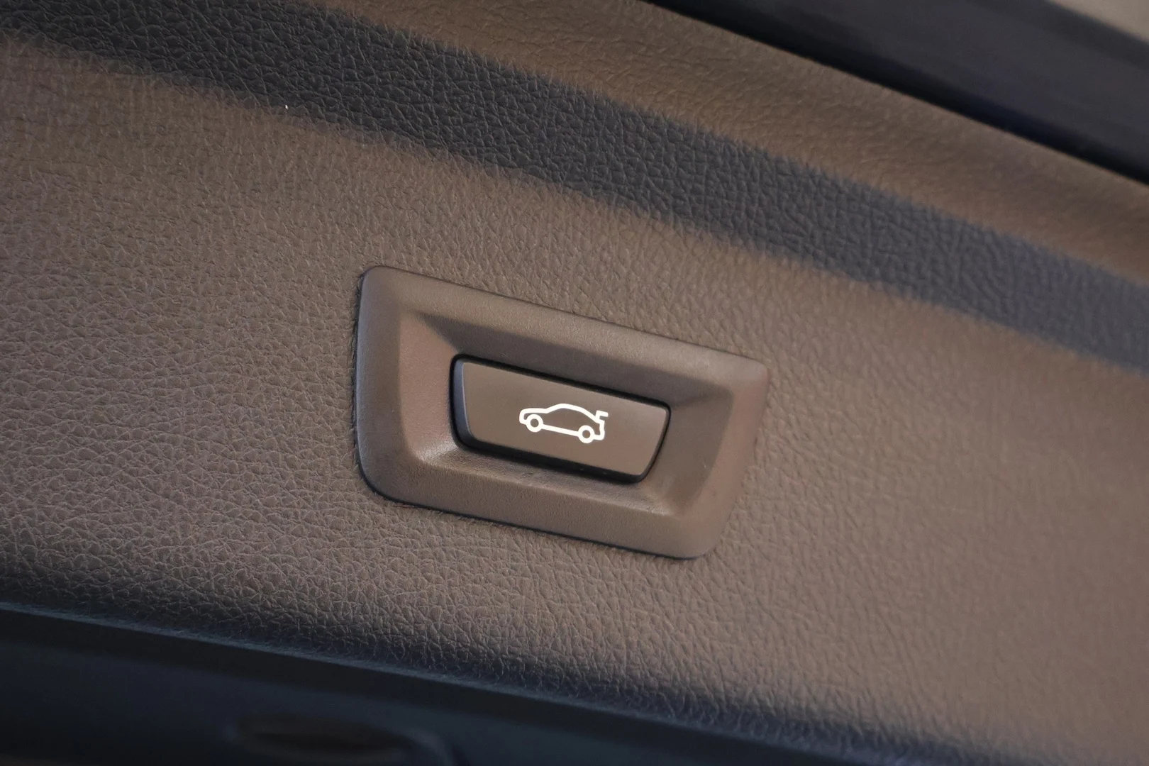 Car Image - 5ekTH3NGreKKGKz2HnoyQv