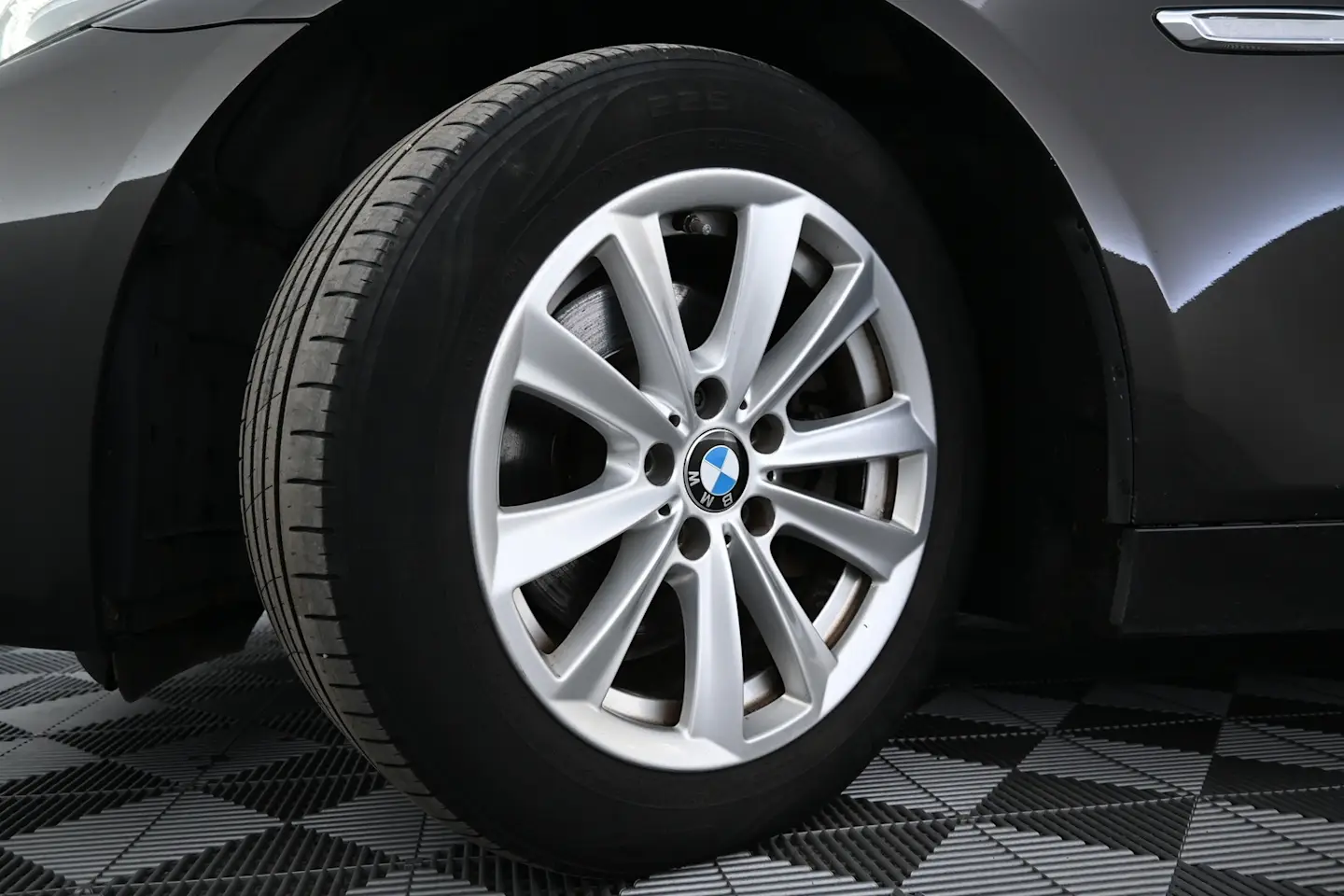 Car Image - 1u9MWJVRfTEb78Ipej3wOb
