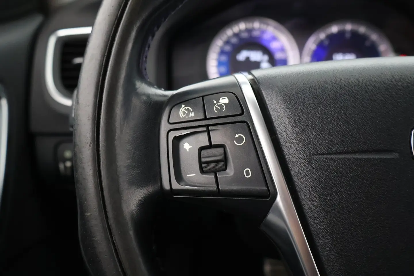 Car Image - 75djZFcxJMzBWvWSkKeMEL