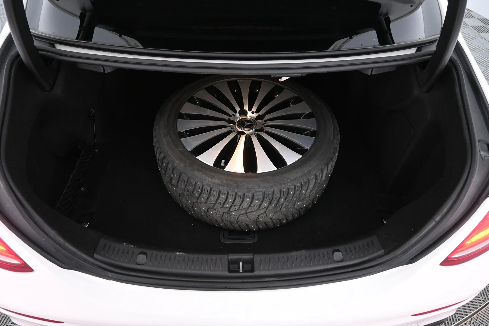 Car Image - 5l8xu6IlEKqyhX5QwkKjOj