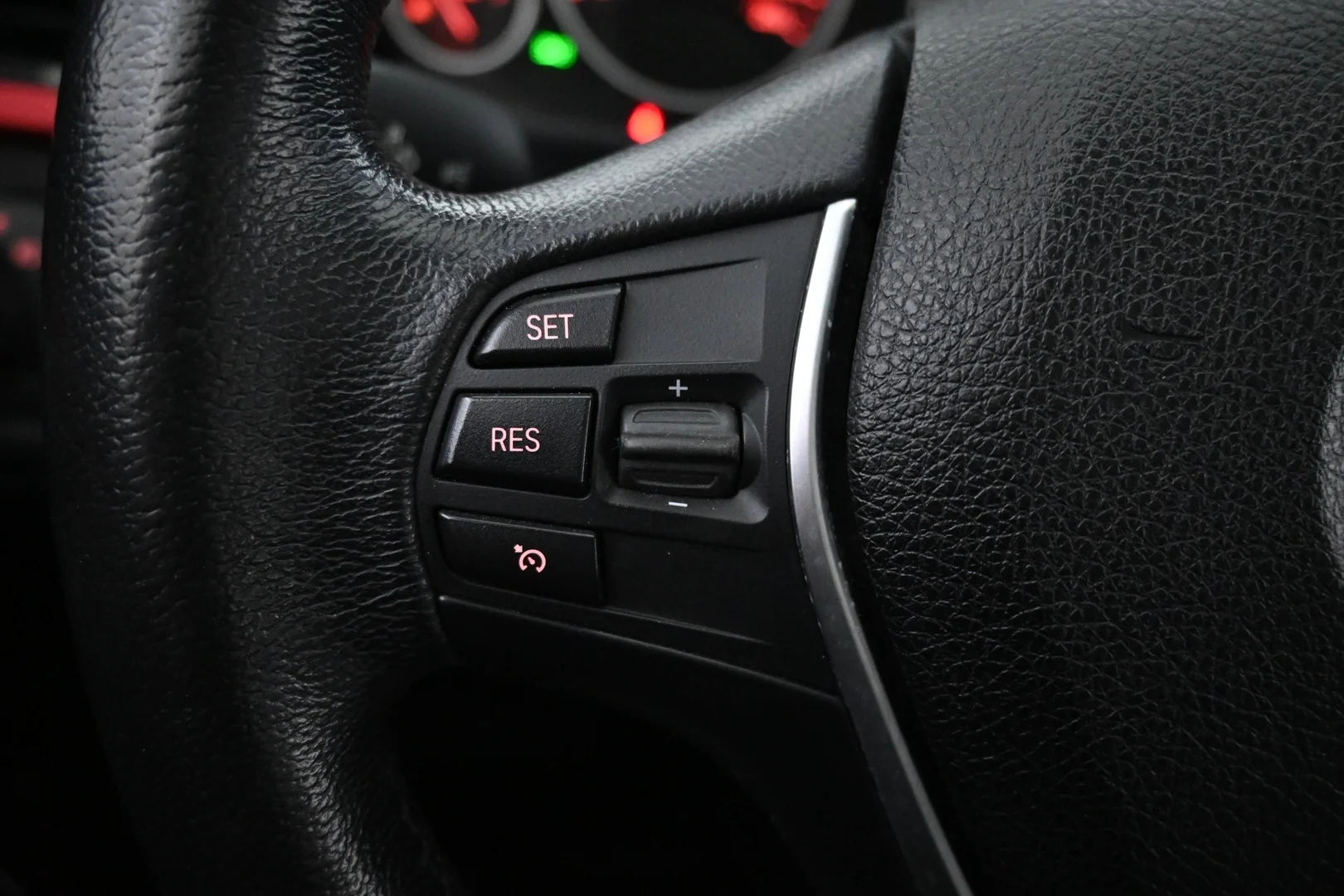 Car Image - 4xr2EqPXnRsAuJnPp1osOG