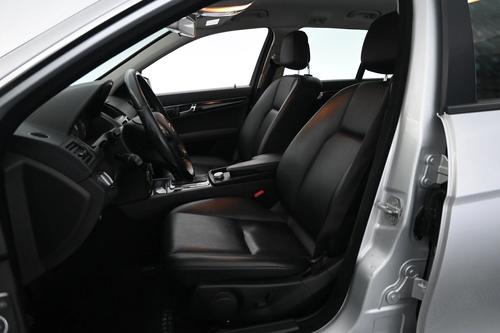 Car Image - 4kShDrObGPqYec3EOXL7Hc