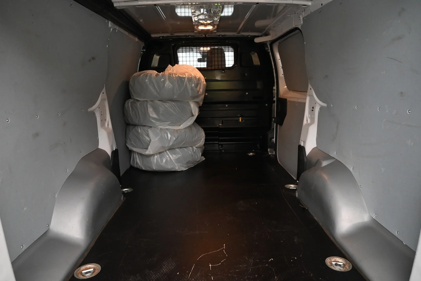 Car Image - 2KHxR7fGLq8BSMYwj60tRg