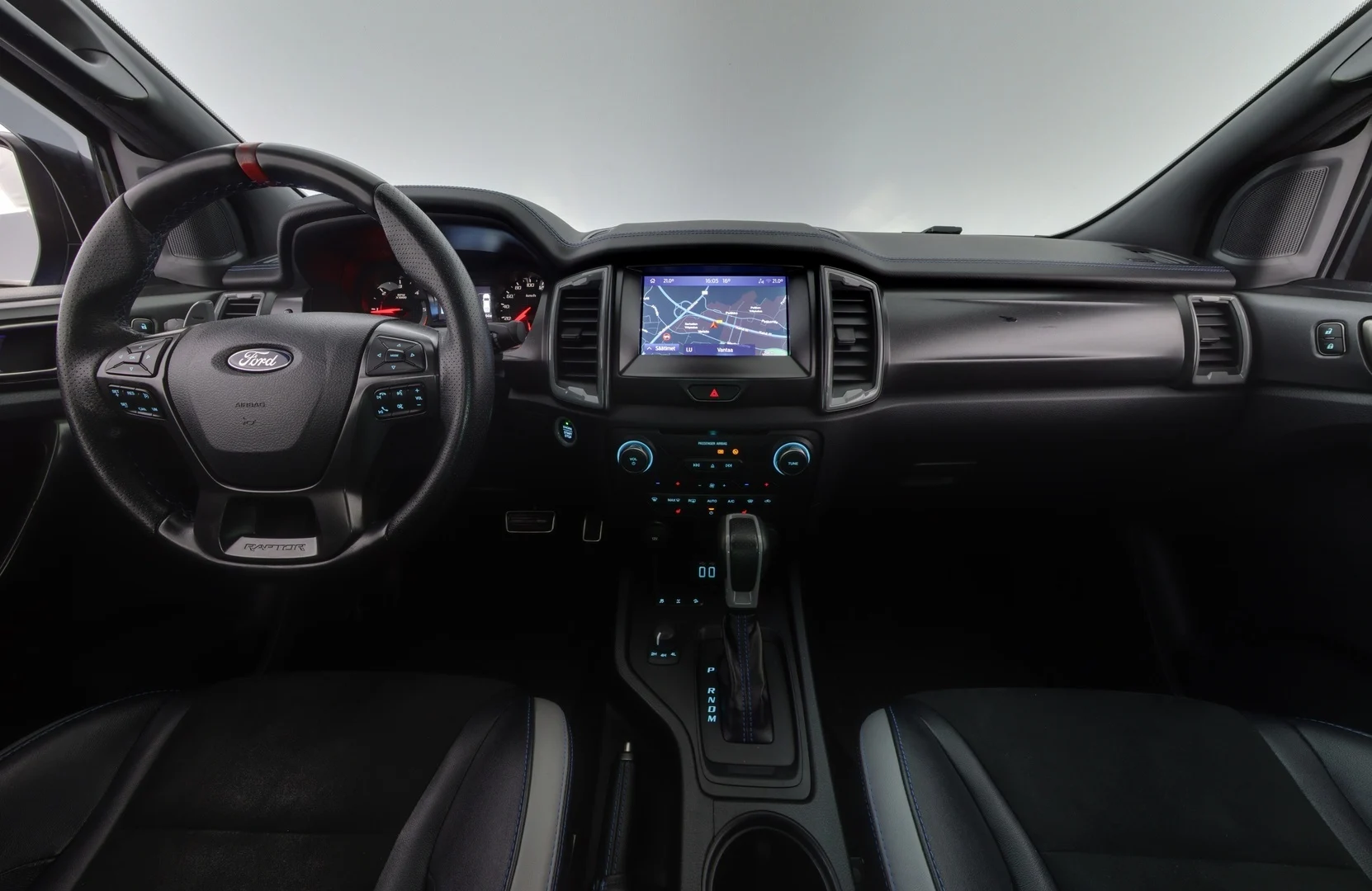 Car Image - 3iE8AYdHphGr8HwEWTKEWJ