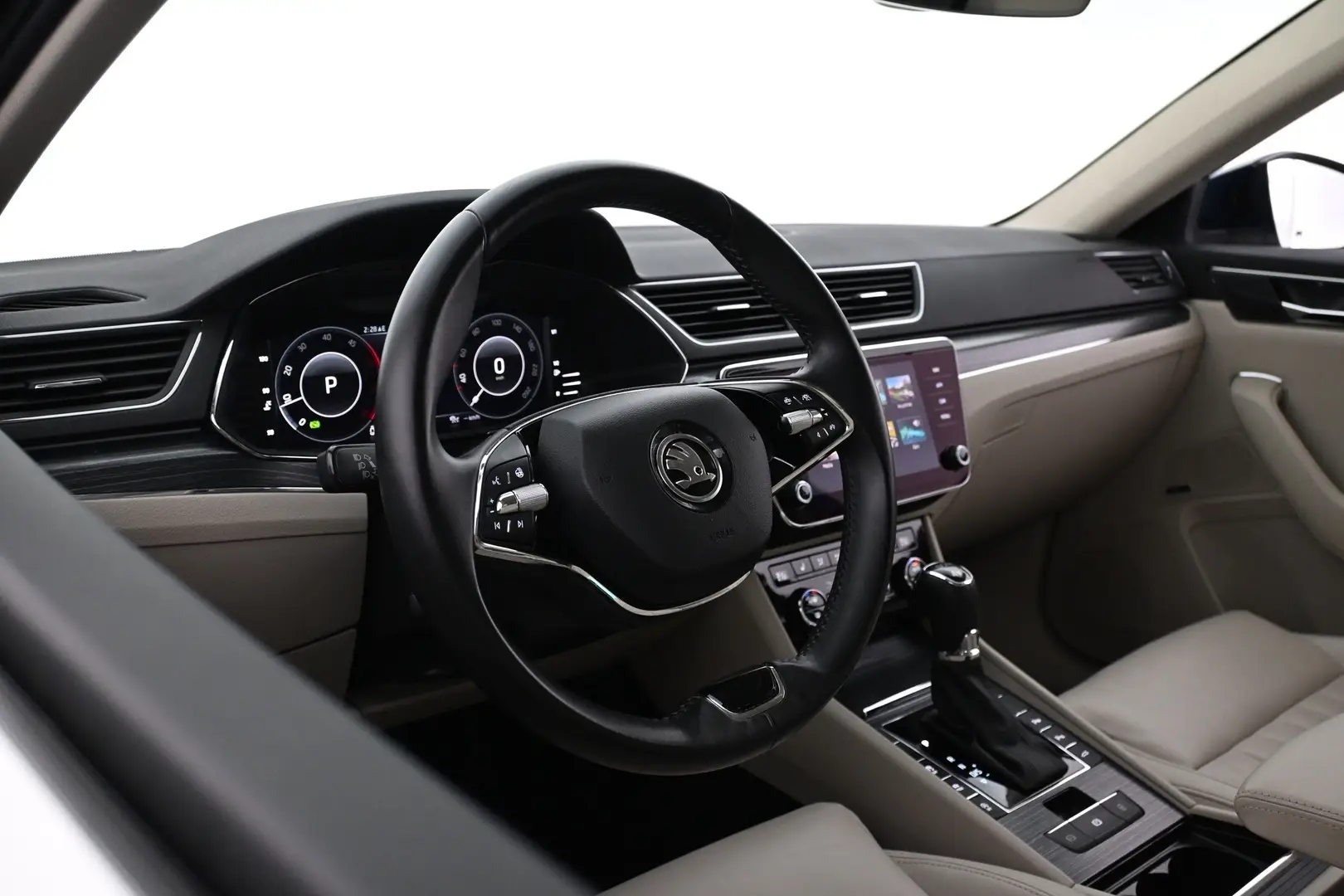 Car Image - 2sfBEFXzBDiBLKB4q5M40j
