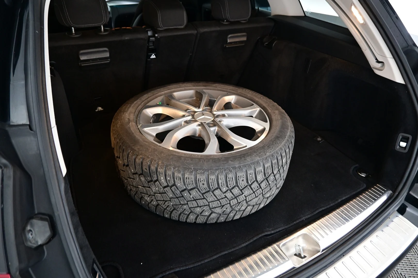 Car Image - 5hZvUilliKCHwHunpnk7ct