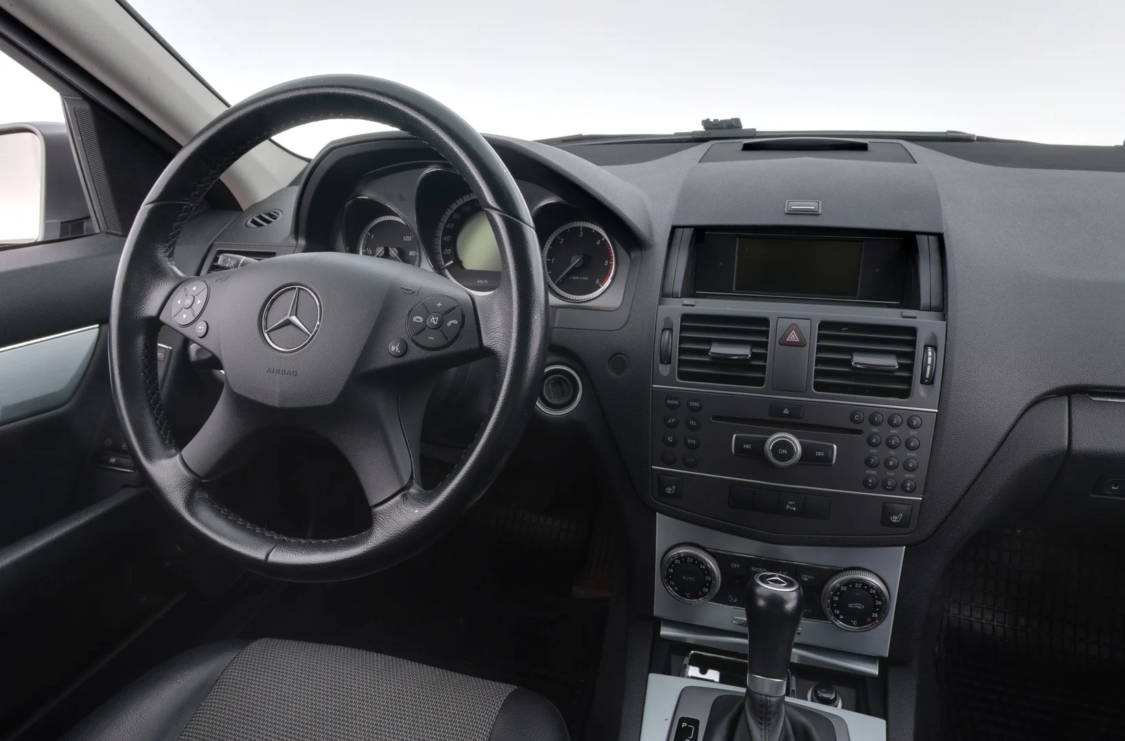 Car Image - 6vGXnhHeyryvPZQnjuhmyl