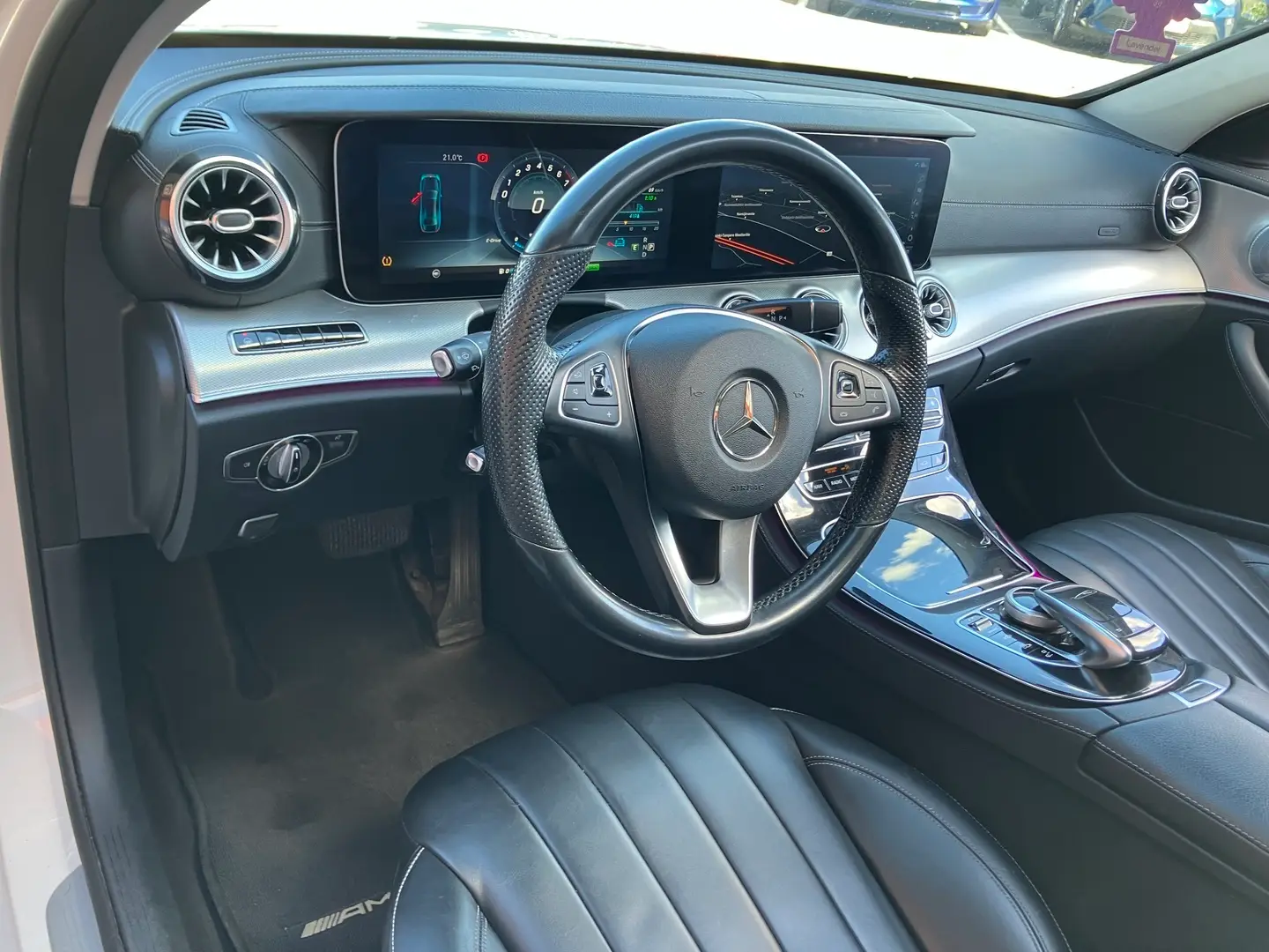 Car Image - 4N6BhU8ahzxI09MTIzBx4S