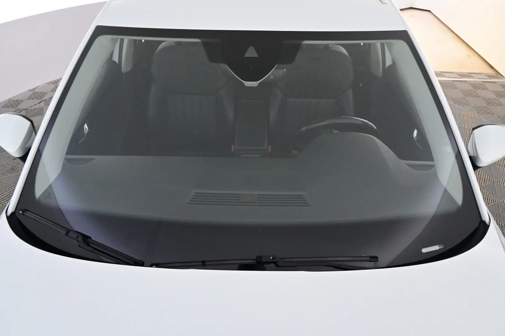 Car Image - 1yauwHcEL4d74INgr7BeWk