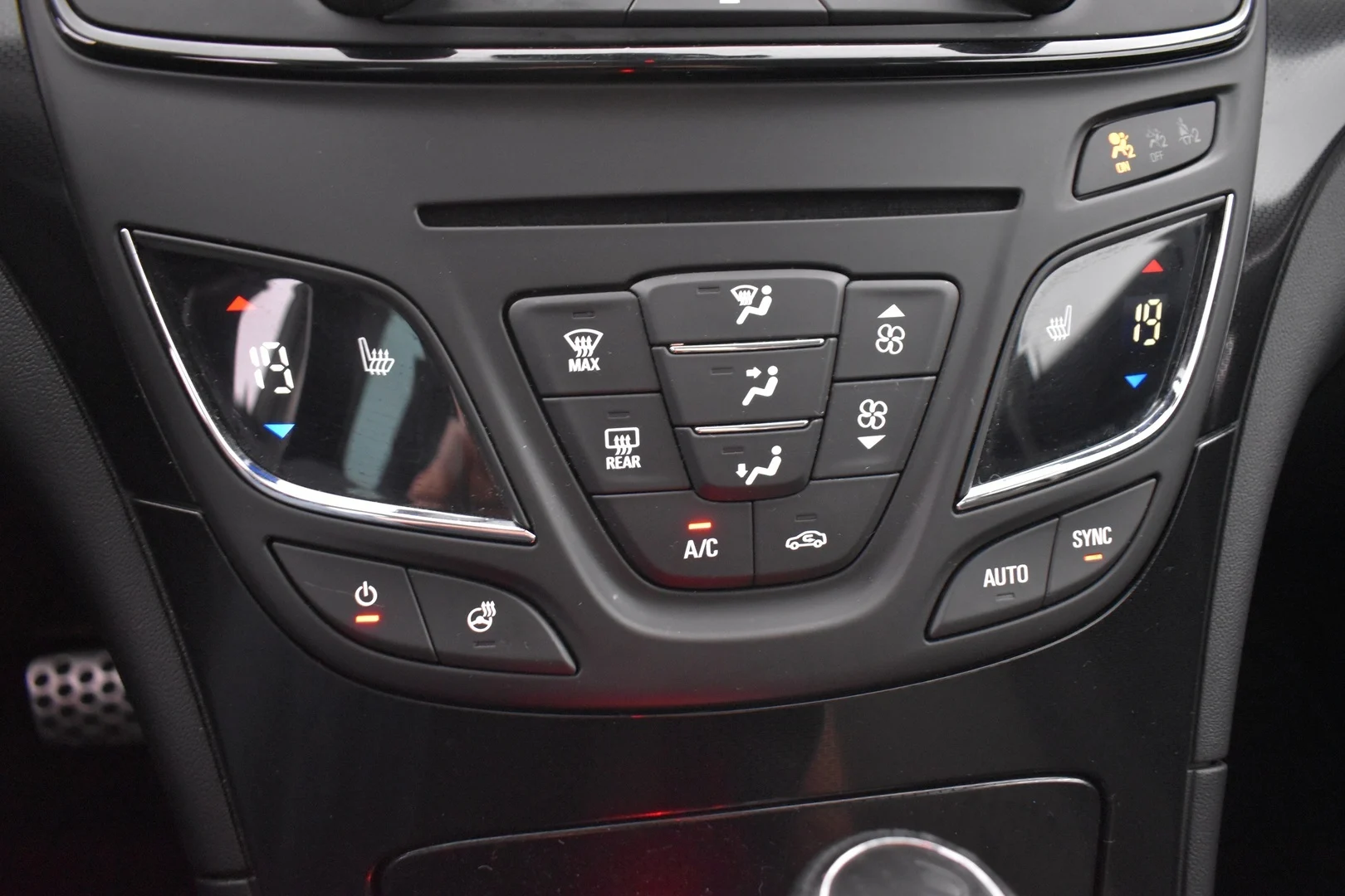 Car Image - 29nYBGg2EpMuv5cq5jclzK