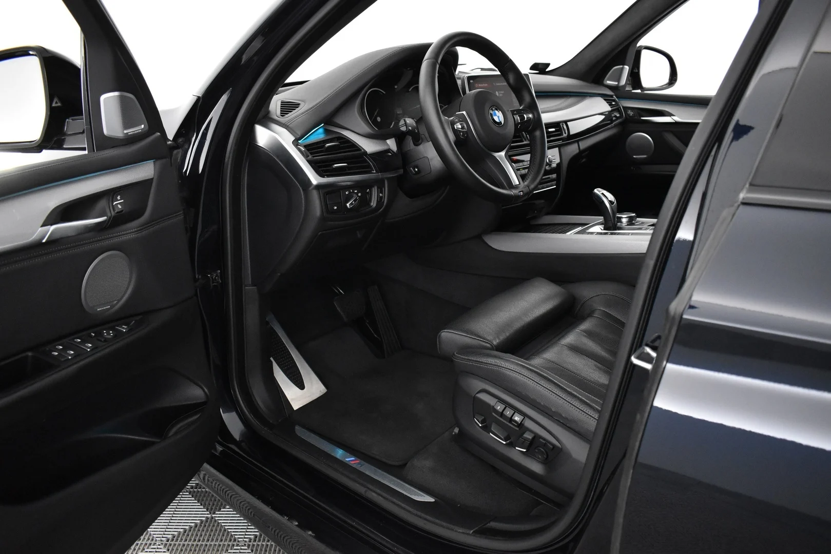 Car Image - 2YcflqiikiDH4uK8WCWXby