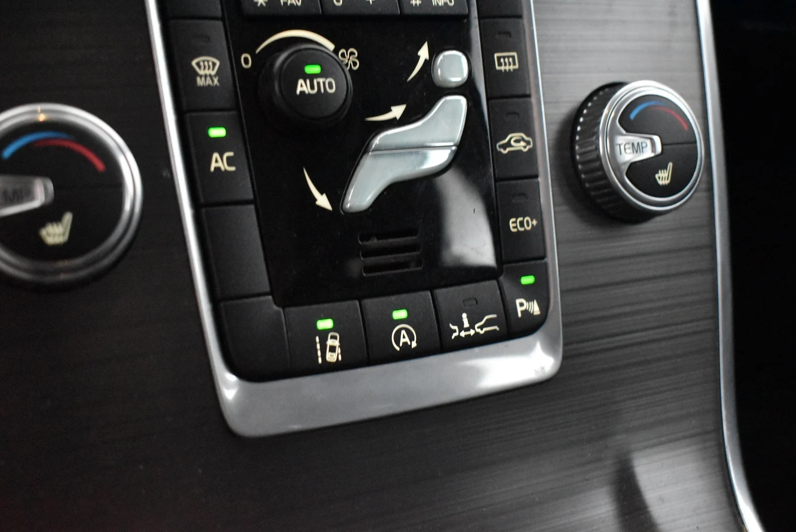 Car Image - 3bDXq0dlSk3Kzs9GpvJZn9