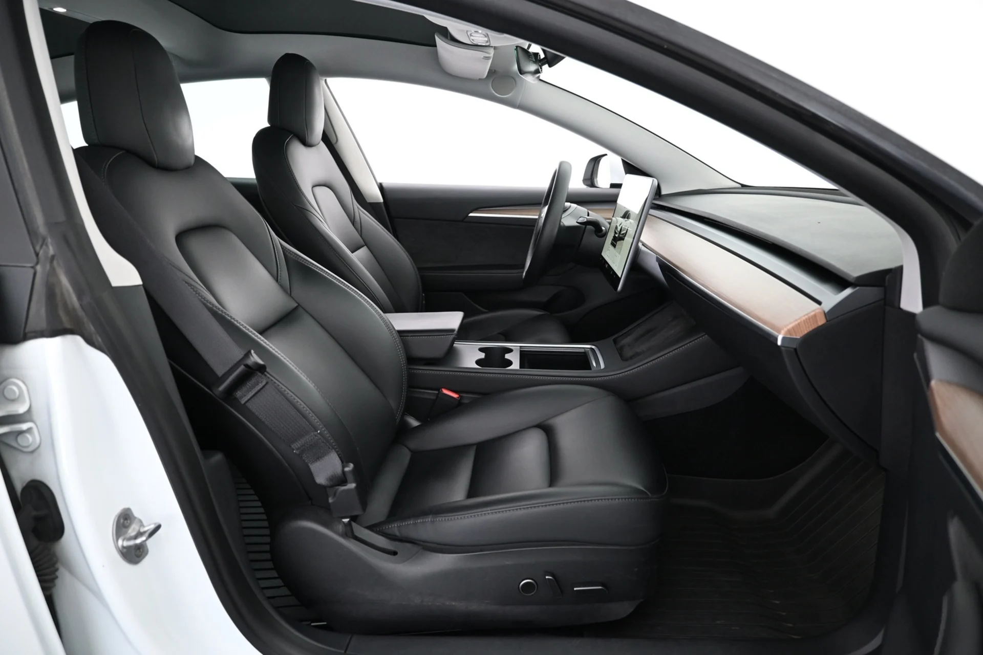 Car Image - 35xsSWekX4mXX6BZjLDEib